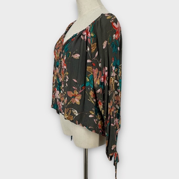 ONeill Women's Gray Floral Print Pleated Long‎ Sleeve Blouse Top Size M - Picture 2 of 8